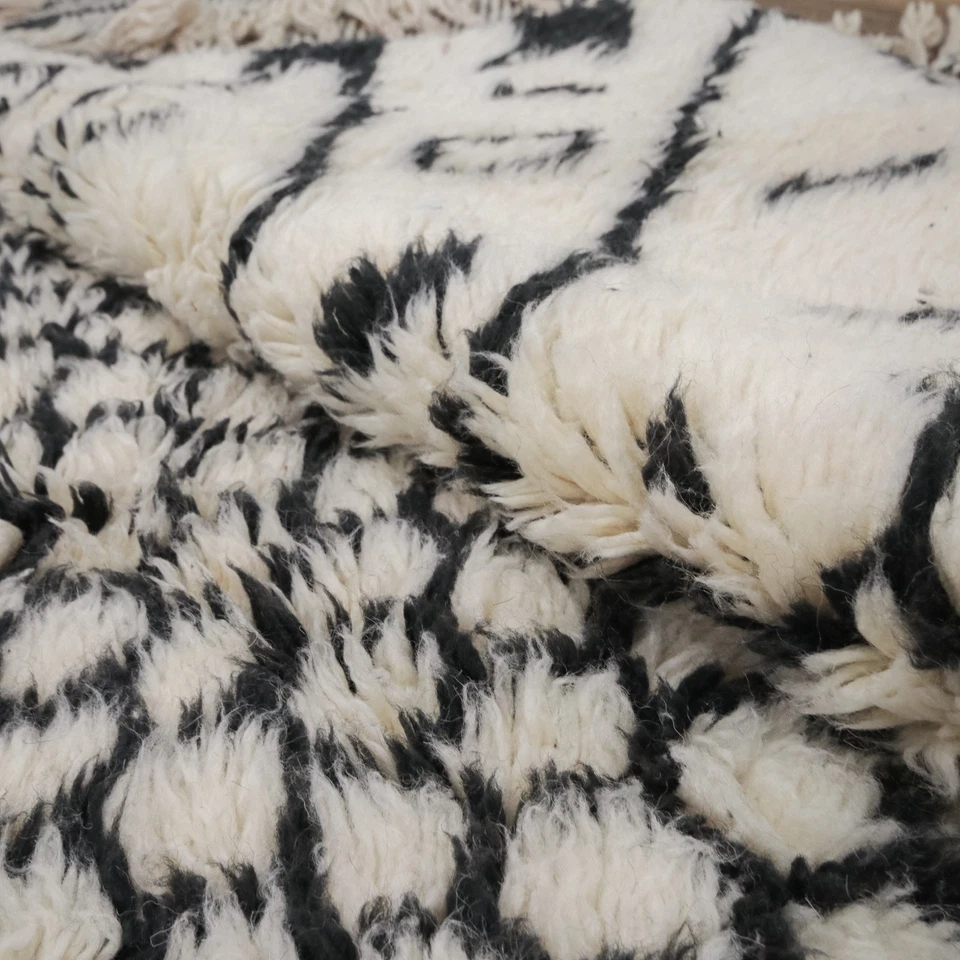 Morocco Handmade Soft Wool Moroccan Rug – Cream Black Beni Ourain Berber Carpet - Image 3 of 4