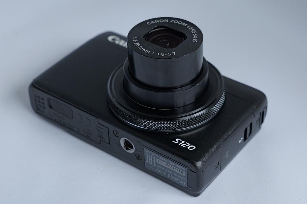 Canon PowerShot S120 12.1MP Digital Camera 5x Optical Zoom WIFI