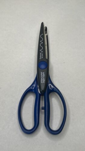 Fiskars Crafting Scissors Set Of 3 Scrapbooking Edgers - Picture 3 of 4
