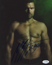 Manu Bennett Deathstroke Arrow Autographed Signed 8x10 Photo ACOA 2020-3