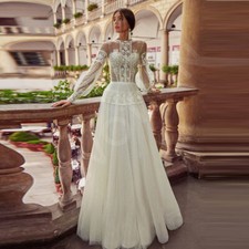 Boho Puffy Sleeve Dot Tulle Lace Wedding Dresses LongSleeve Vintage Buttons Back