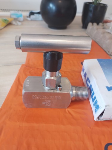 MAGNUM 1000PSI S/S NEEDLE VALVE IDENT MF-500-SS UNUSED BOXED PRODUCT - Picture 4 of 12
