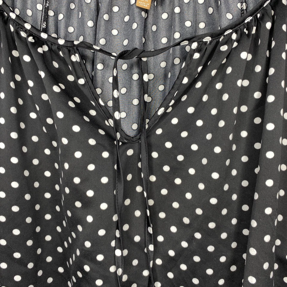 Blusa Top Ellen Tracy 2X Cuello en V Dobladillo Elástico Lunares Corbata Negra Talla Foto 2 de 4