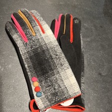 Ladies Touchscreen Winter Gloves Black Plaid Multicolor
