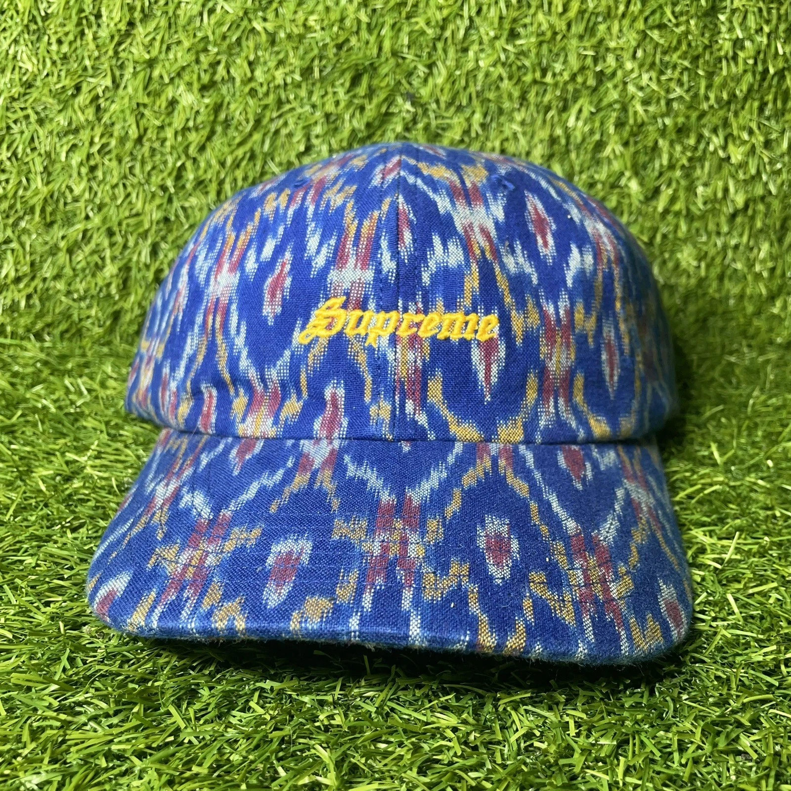 CHAPEAU SUPREME IKAT 6 PANNEAUX BLEU OS SS21 AUTHENTIQUE NEUF stock mort