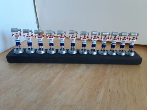 12 mini figurine 1,5" de haut des champions de la Coupe Stanley des Canadiens de Montréal de la LNH - Photo 1 sur 3