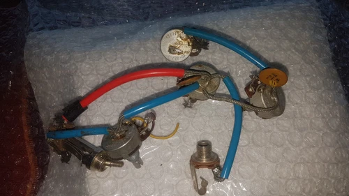 1974 GIBSON SG / LES PAUL / ES 335 POTS / HARNESS