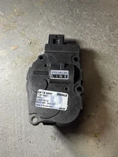 MAHLE BEHR Actuator Motor 64119319037 / AA 18 000P