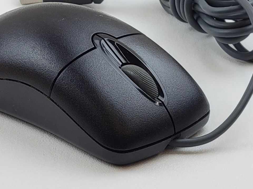 Microsoft X802382 Wheel Mouse Optical USB & PS/2 Compatible - Black - TESTED! - Image 3 of 4