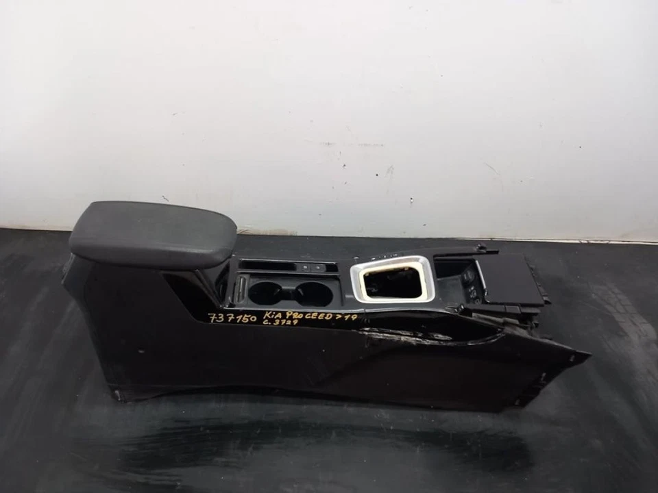 Accoudoir Central pour KIA PROCEED (CD) GT Line 2019 737150 - Photo 2/4