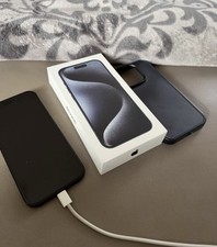 iPhone 15 Pro 128GB Titan Schwarz, Sehr Gut, ohne Simlock