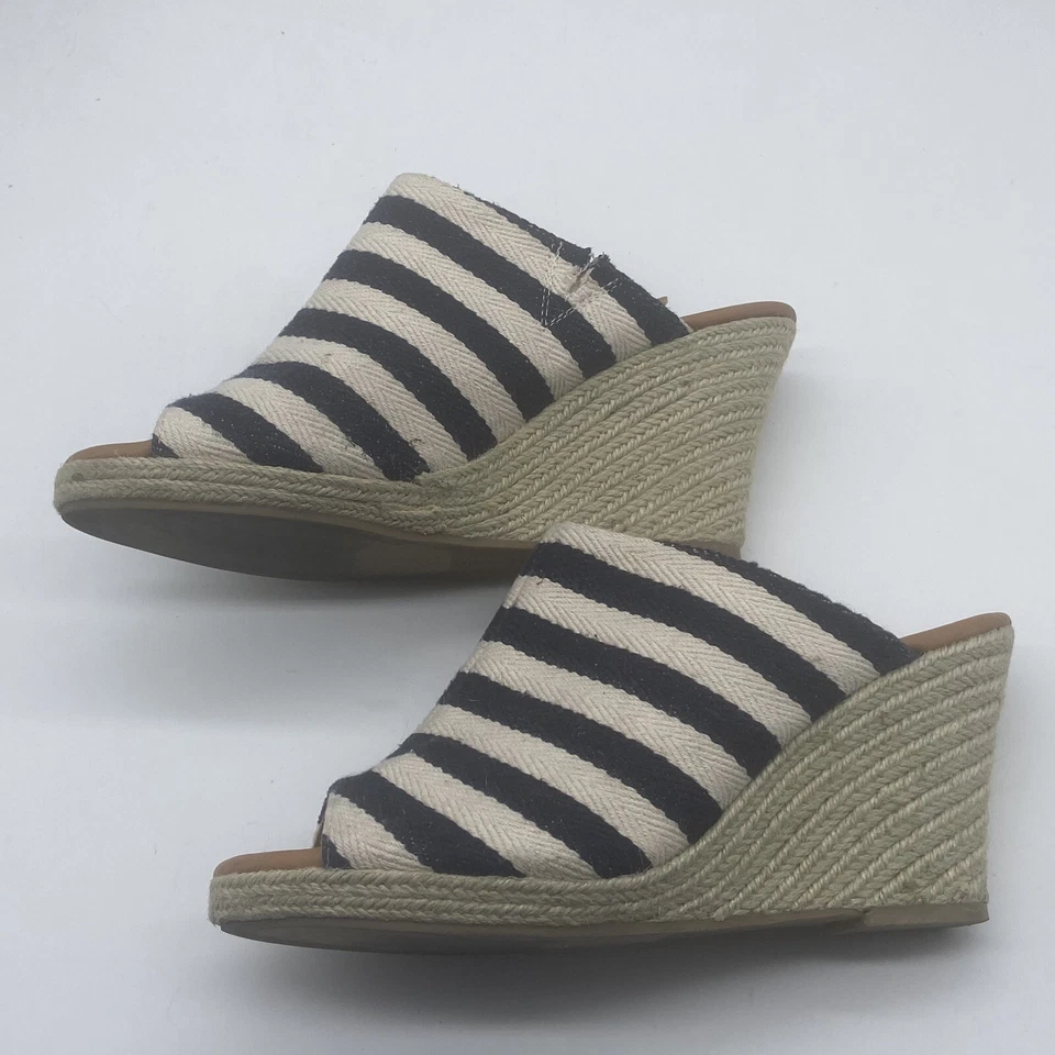 Lane Bryant Women’s Striped Fabric Espadrille Wedge Sandals Blue Beige Size 10W - Image 3 of 4
