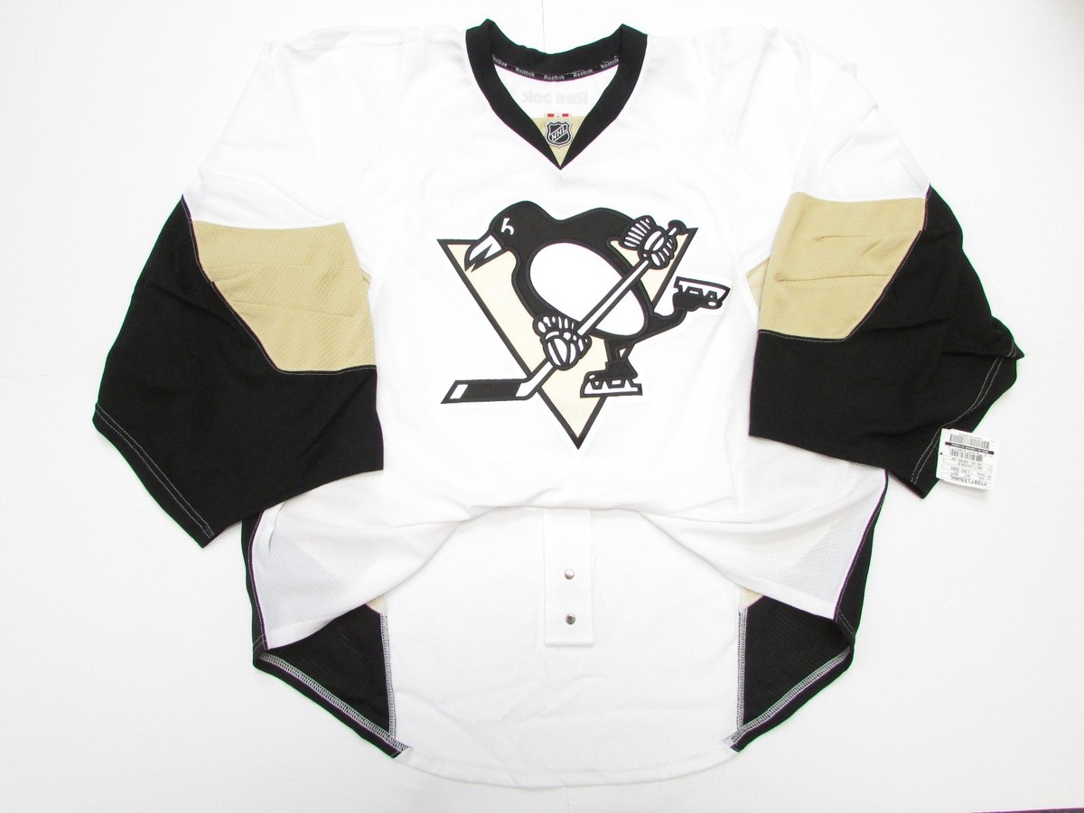 PITTSBURGH PENGUINS AWAY TEAM ISSUED REEBOK EDGE 7287 JERSEY GOALIE CUT  60