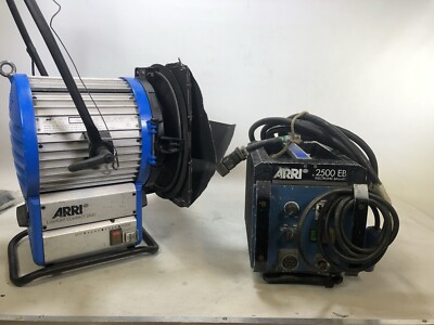 Lampe ARRI Compacte 2500W – Ballast électronique Lightstar – HMI – Occasion