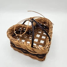 Small Heart Basket