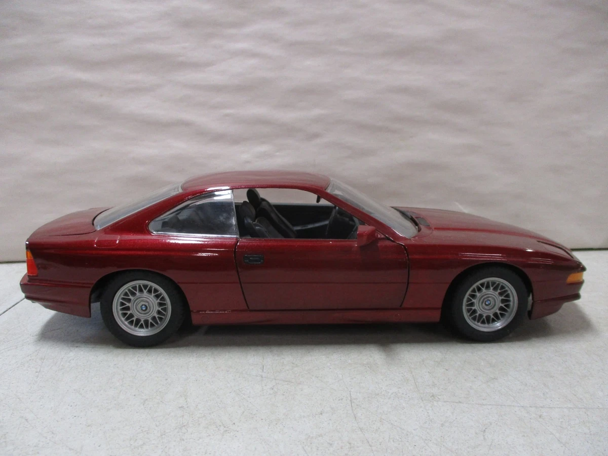 REVELL BMW 850 CSI Coupe. 1:18 Cod.8825 Seltene -Rarität mit NEU-OVP