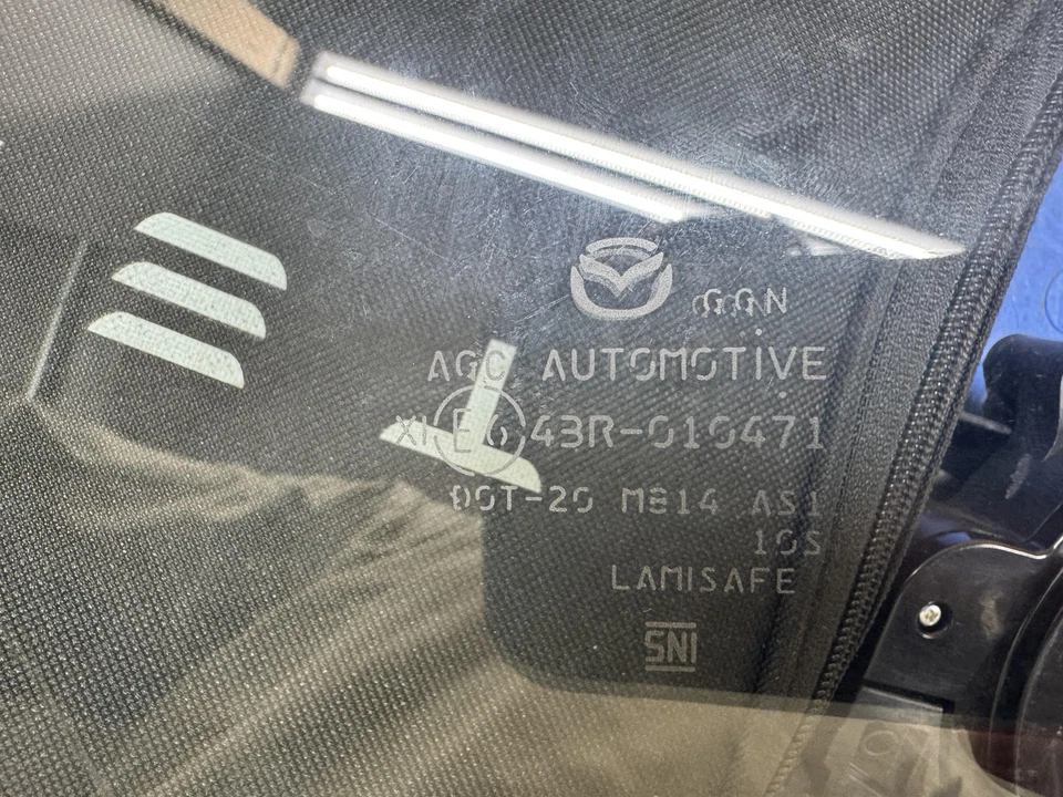 2017-2024 Mazda CX-5 Front Left Driver Side Door Window Glass LH OEM KB7W-59-510 Foto 2 de 3