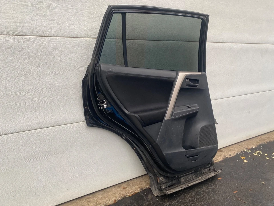 Toyota RAV4 2013-2018 puerta completa trasera izquierda lado del conductor OEM Foto 2 de 2