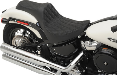 Drag Specialties 0802-1145 Predator III Seat With Black Thread Double Diamond