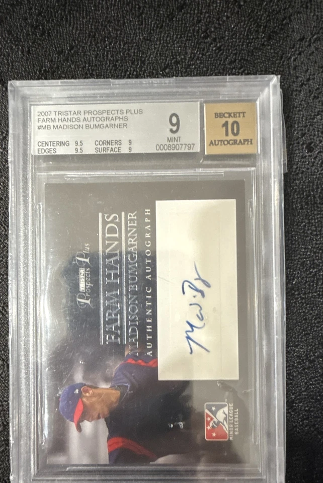 Madison Bumgarner Auto Rc 2007 TRISTAR Prospects Farm Hands Beckett 9/10 Giants - Image 2 of 4