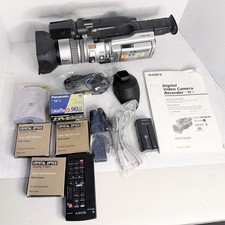 Sony Handycam DCR-VX2000 Silver 2.5 LCD 48x D...