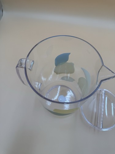 Kate Spade New York Lemonade Lemons Pitcher With Lid - Picture 15 of 17