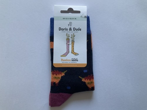 Doris And Dude Socks Navy With Highland Cows Organic Cotton/Bamboo Kids Size12-3 - Picture 2 of 2
