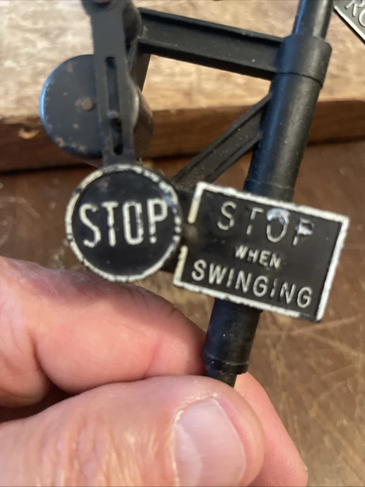 Lionel Trains O/O-27 Gauge Operating Crossing Banjo Signal #140 - Image 4 of 4