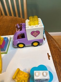 2 Sets Lego Duplo Doc McStuffins Backyard Clinic 10606 & Rosie the Ambulance 106