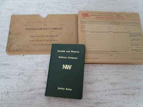 Vintage Wabash Railroad & Norfolk & Western RR Paperwork & Rule Book - Bild 1 von 4