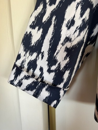 Chaqueta Blazer para mujer Chico's con estampado azul/blanco talla 3 (XL) forrada 2 bolsillos delanteros - Imagen 4 de 11