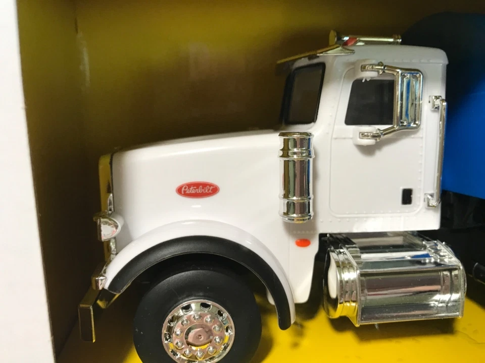 Peterbilt Semi Milk Hauler John Deere Tractor TRUCK Switch N Load Style1/32 Repl - Image 3 of 4