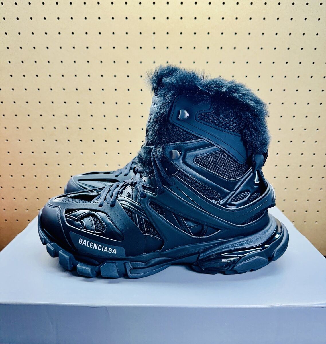 NEW Balenciaga Track Hike Faux Fur Lined Mens Sz 44 (U.S 11 NEW Balenciaga Track Hike Faux Fur Lined Mens Sz 44 (U.S 11