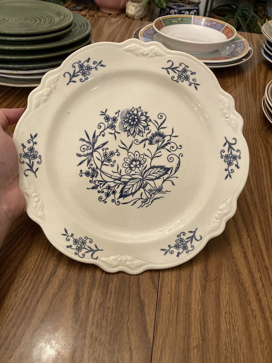 Blue white dinner plates sales