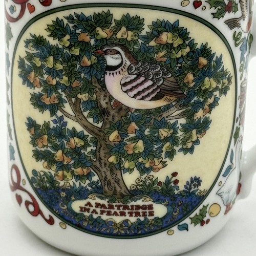 Royal Worcester Porcelain 12 Days Christmas Mug 1996 A Partridge In A Pear Tree - Picture 5 of 11