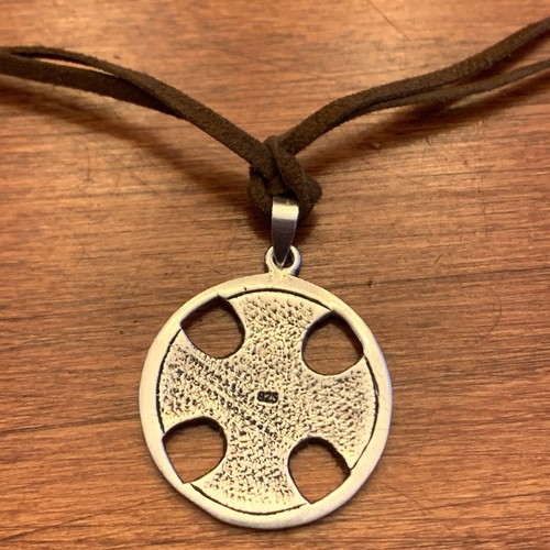 Zinn Triquetra keltische Dreifaltigkeit irischer Knoten Kreuz auf veganem Leder Halskette 17 Zoll - Bild 5 von 7