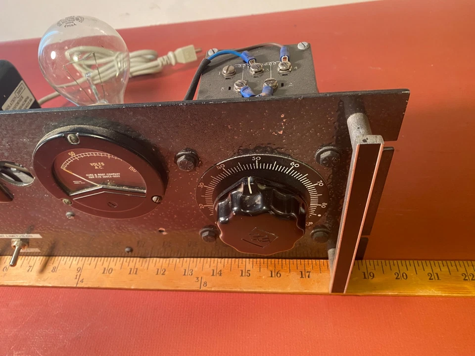 Limitador de voltaje con autotransformador variable Powerstat 116BU eléctrico superior Foto 3 de 4