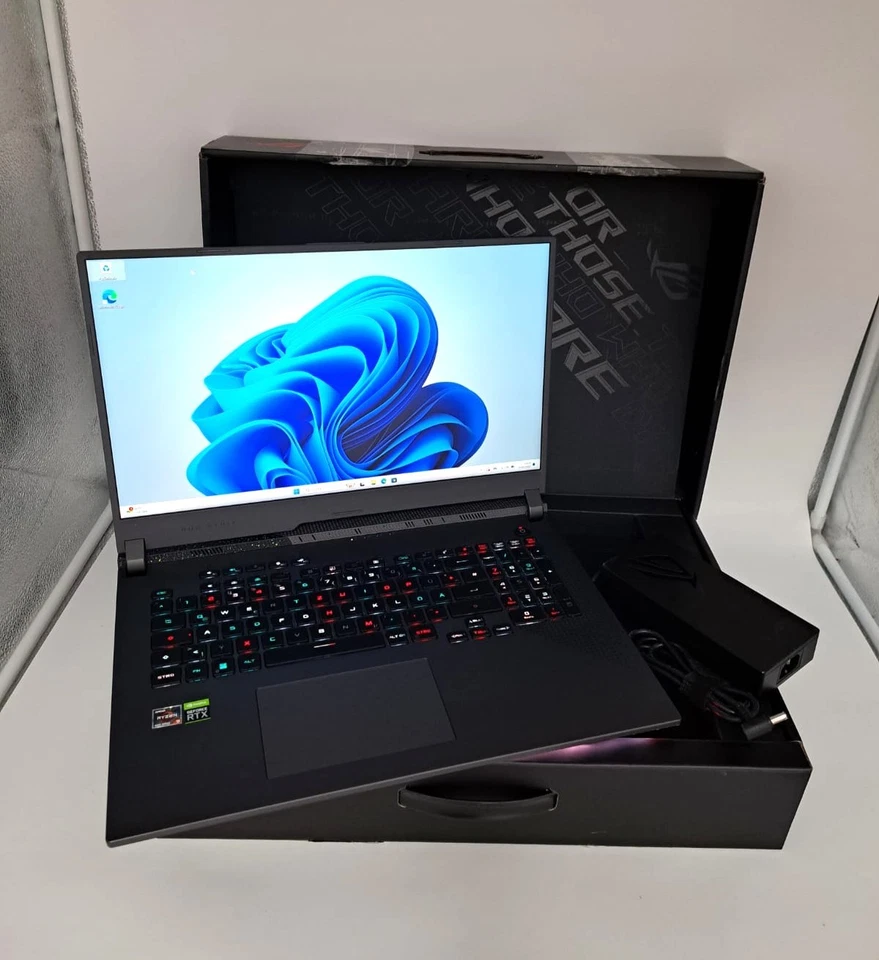 Gaming Laptop ASUS ROG Strix G713RS 2x512GB SSD RTX3080 R9 6900HX 32GB RAM - Bild 2 von 4