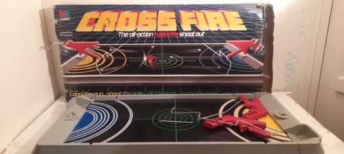 MB Spiele Crossfire Brett-/Tischspiel ohne Bälle oder Puck - Bild 3 von 5
