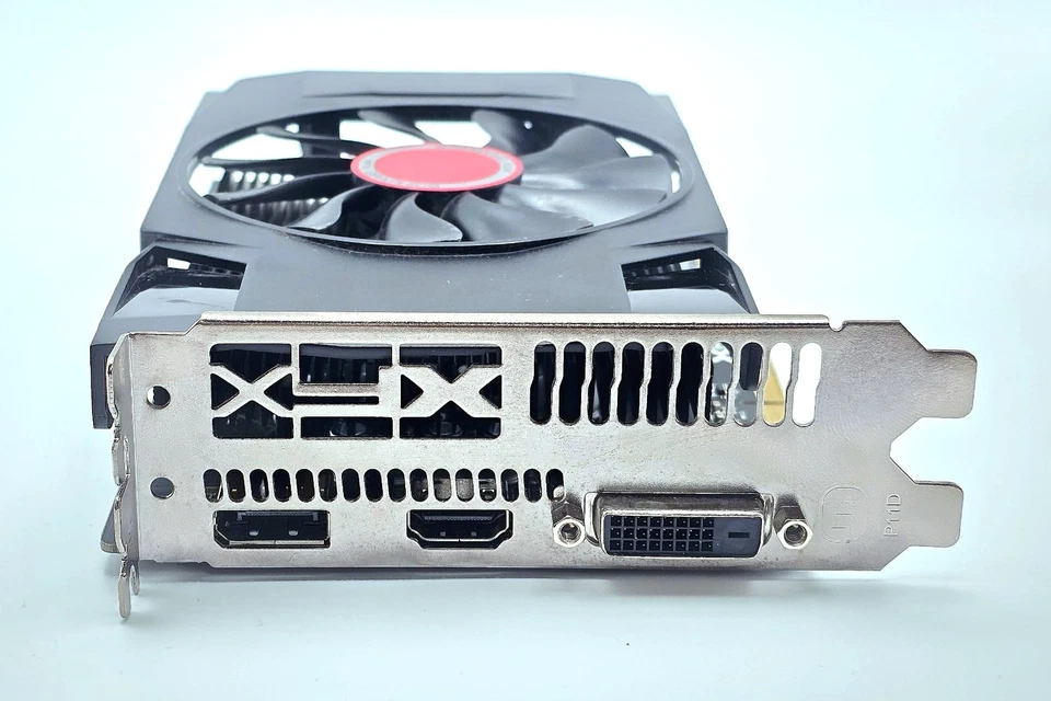 XFX AMD Radeon RX 560 4GB GDDR5 Graphics Card – Lightly Used, Great Condition - Image 2 of 4