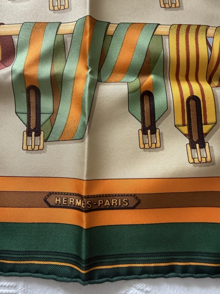 Foulard Hermès (LES SANGLES ) 100% Soie Neuf Avec Étiquette - Photo 4/4