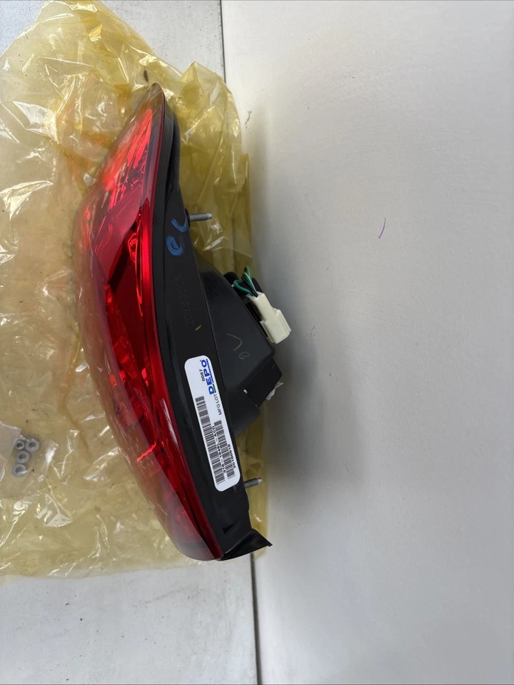 Luz trasera izquierda conductor Nissan Sentra 2004-2006 recambio nueva Foto 4 de 4