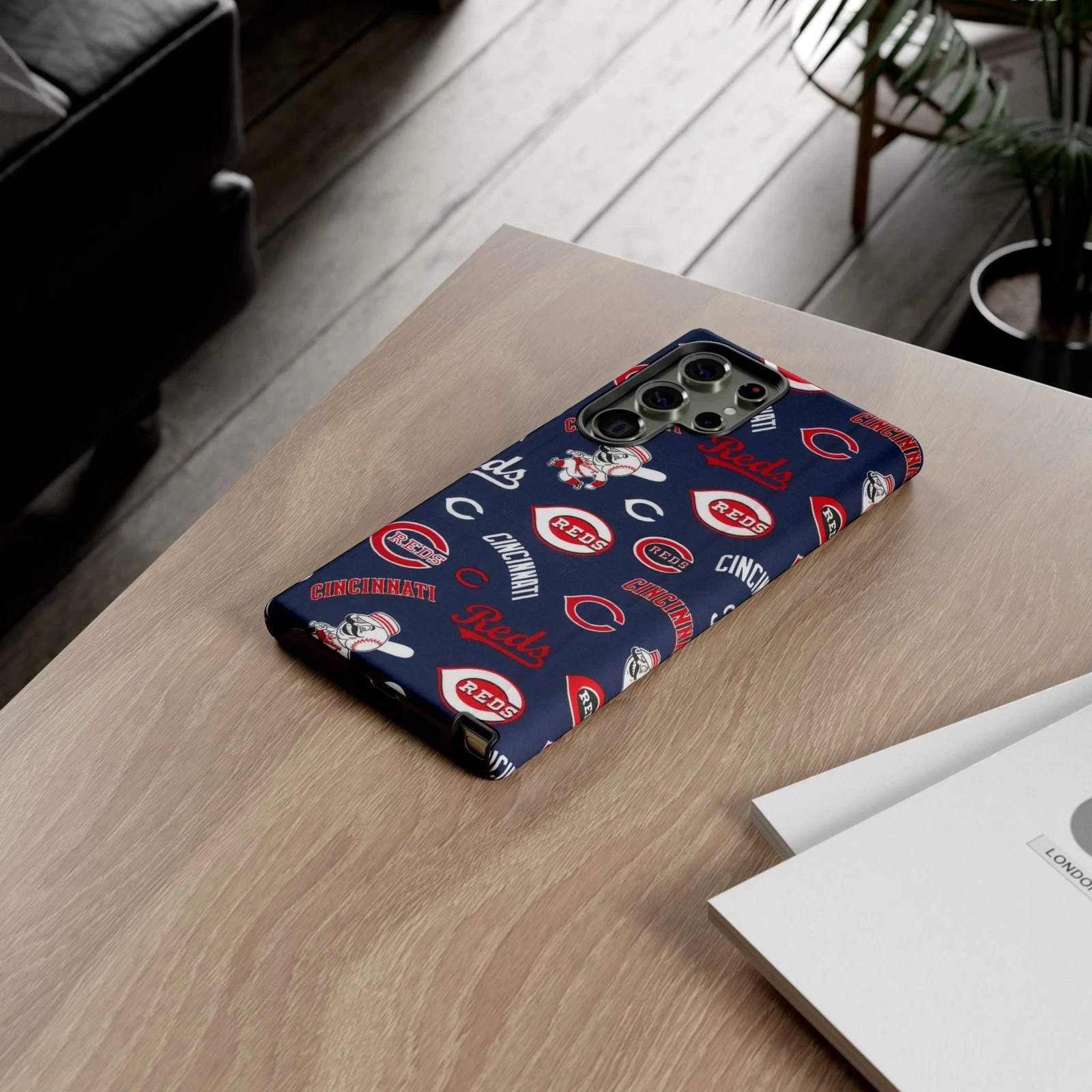 Cincinnati Reds Apple iPhone Cases