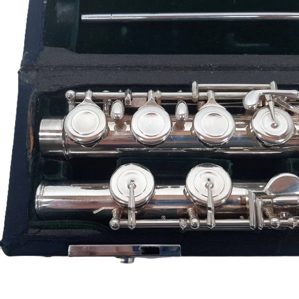 Pearl PF-665 Flute Silver E mechanism Used with Hard Case - Image 4 of 4