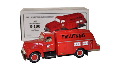 First Gear 1957 International R-190 Fuel Tanker (Phillips Petroleum Co)