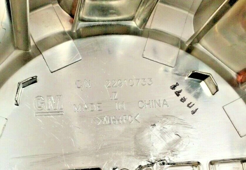 GMC Sierra Denali 2500 2015-2019 tapa central de rueda cromada nueva OEM 22909152 Foto 3 de 4