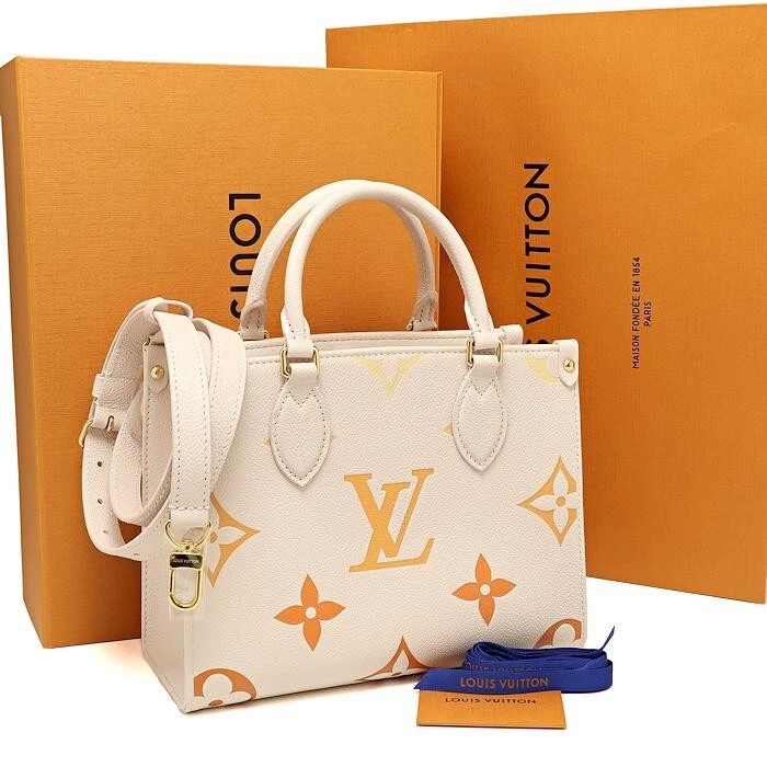 lv on the go pm size in cm