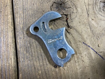 nos vintage 1970s HURET Specialites dérailleur hanger bolt couvercle