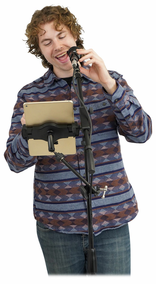 Collegare lo smartphone in auto: supporto, musica, vivavoce e Collegare lo smartphone in auto: supporto, musica, vivavoce e