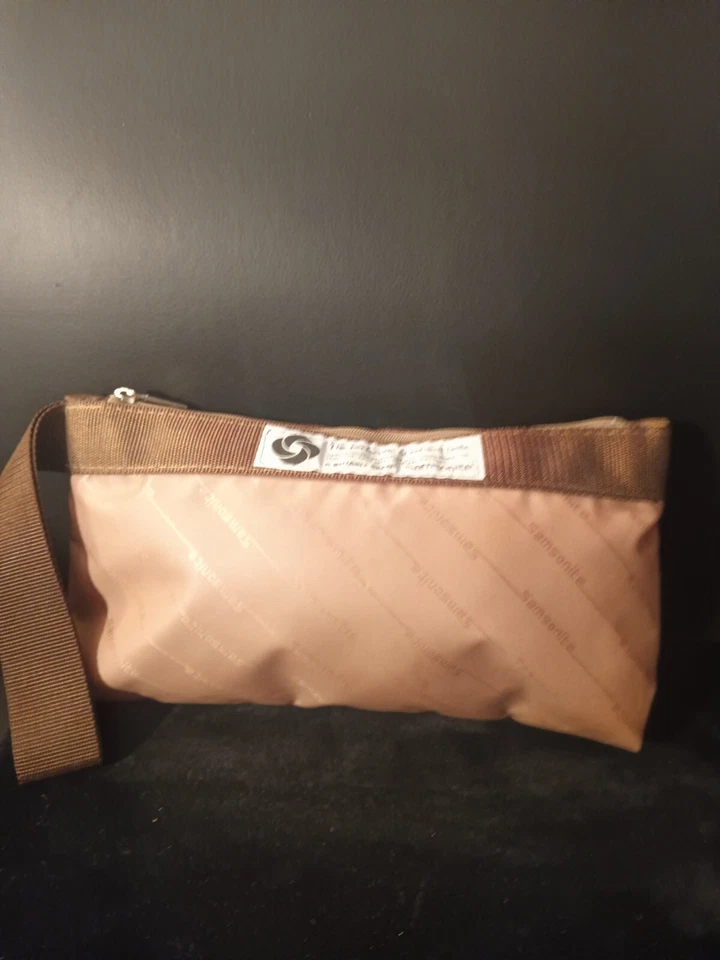 SAMSONITE MAKEUP BAG BEIGE & BROWN 10 IN BY 6 IN - Image 2 of 4